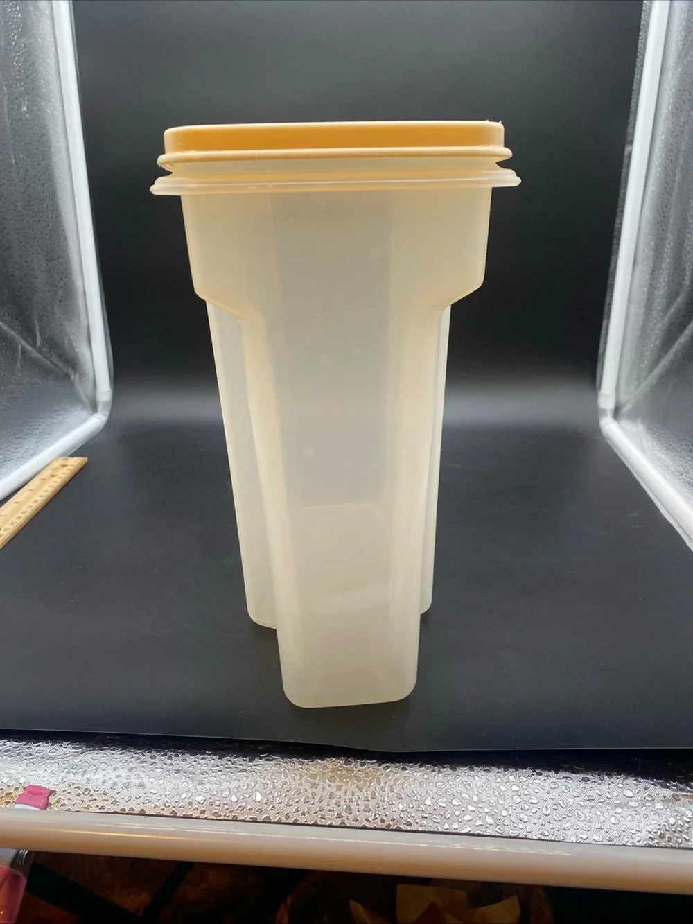 RubberMaid Cereal Keeper 21 cup Servin’ Saver